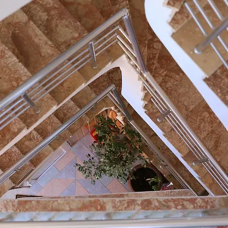 Hotel de apartamente Sercan Kızılot