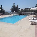 Sercan מלון דירות Kızılot
