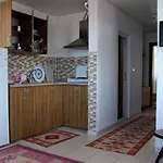 מלון דירות Sercan 3*