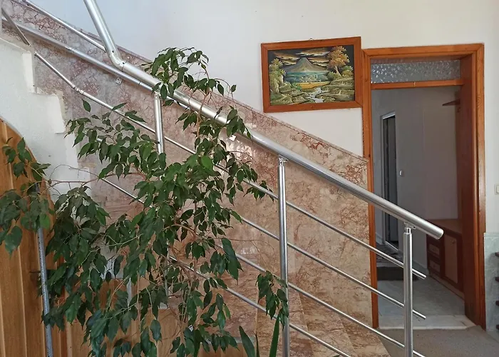 מלון דירות Sercan 3*