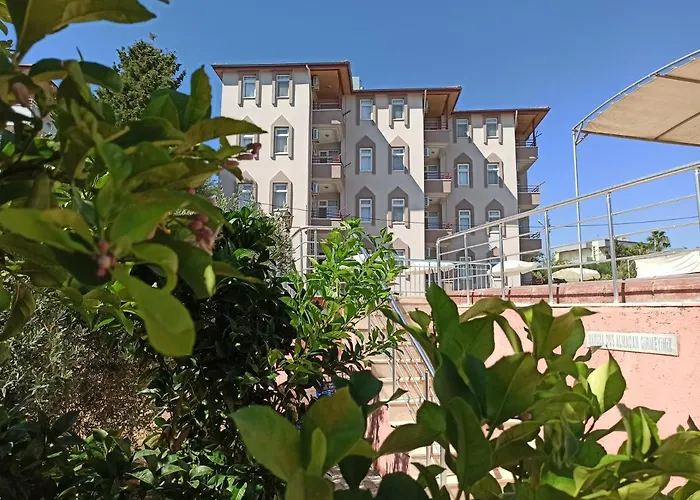 Sercan מלון דירות 3*