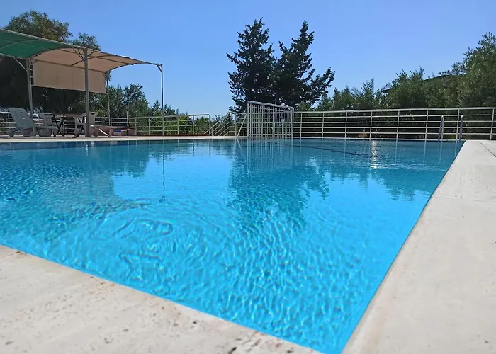 Sercan מלון דירות 3*