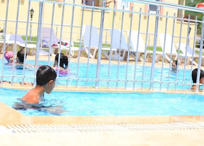 מלון דירות Sercan 3*