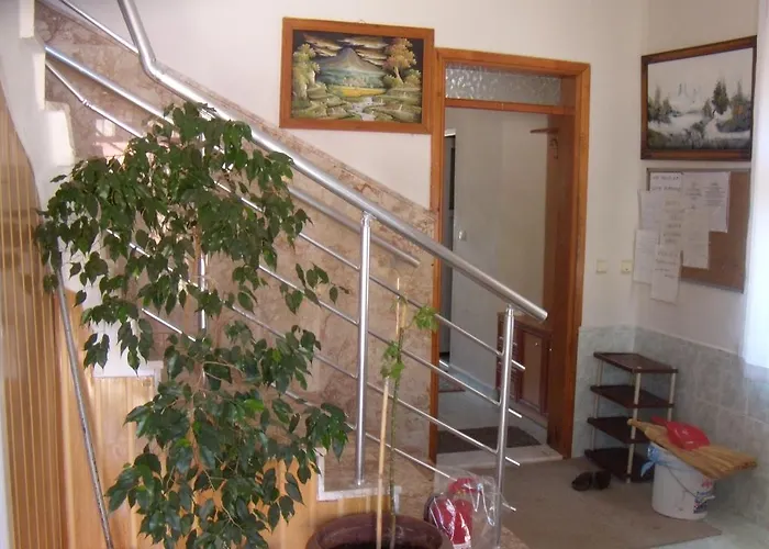 מלון דירות Sercan 3*